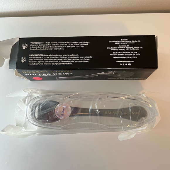 Brand new Nannette de Gaspe Roller Noir microneedling roller - Picture 5 of 8